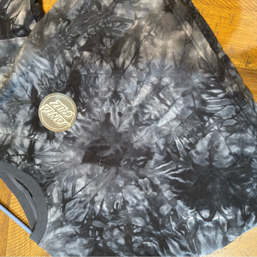 Santa Cruz Black and Gray Cropped Sweater - Picture 5 of 6